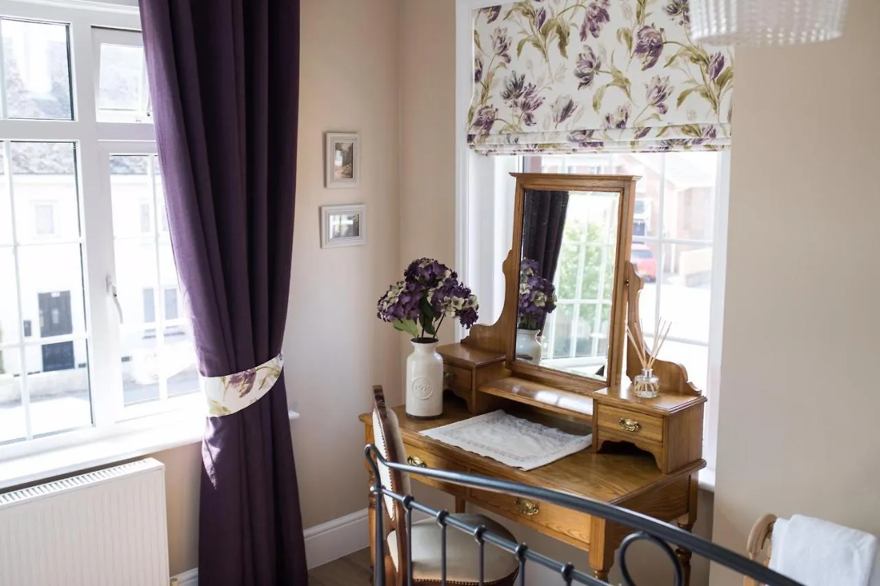 Holiday home Corner Cottage - Character, Charm, Great Location. Ringwood