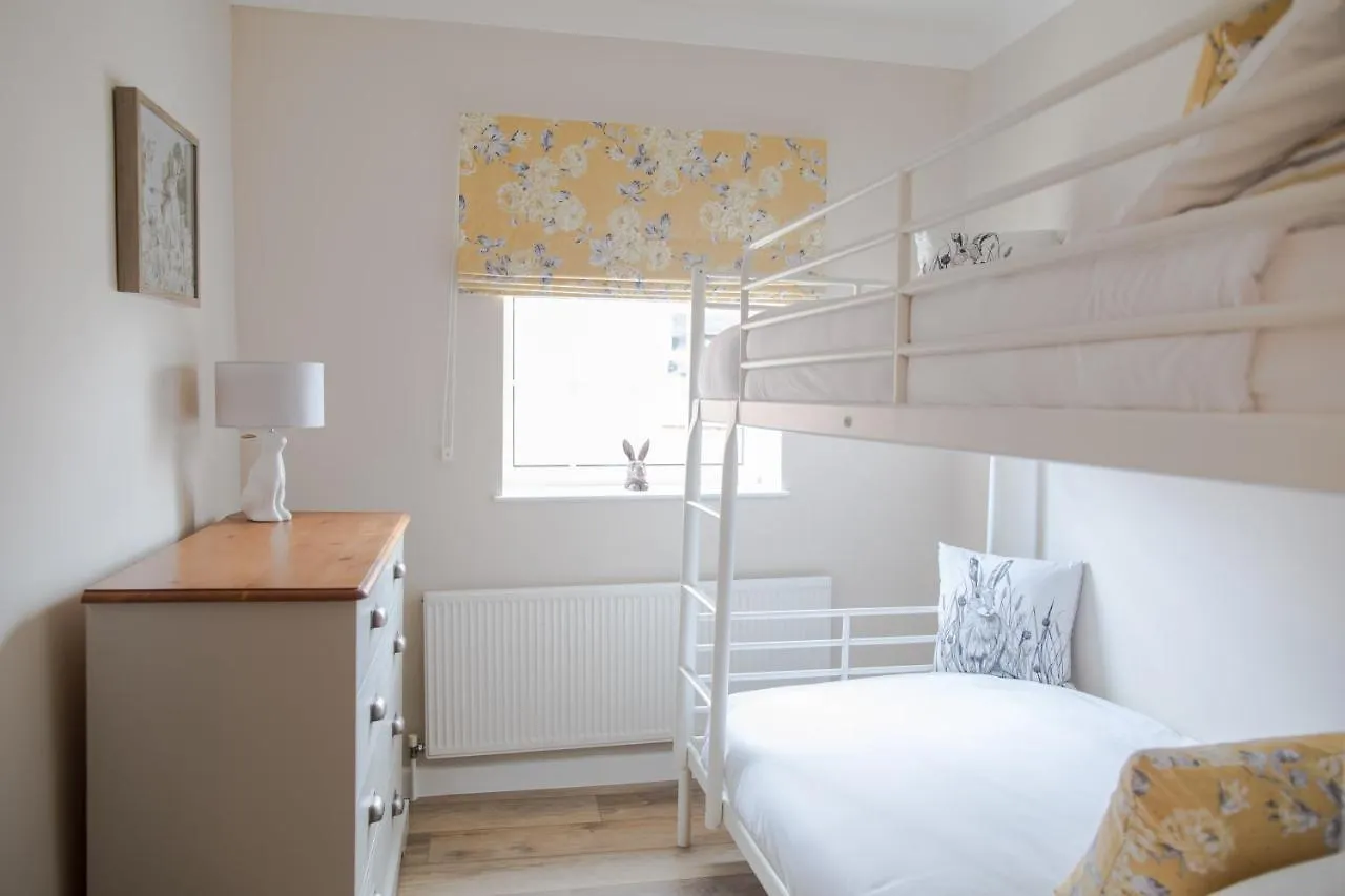 Corner Cottage - Character, Charm, Great Location. Ringwood Holiday home