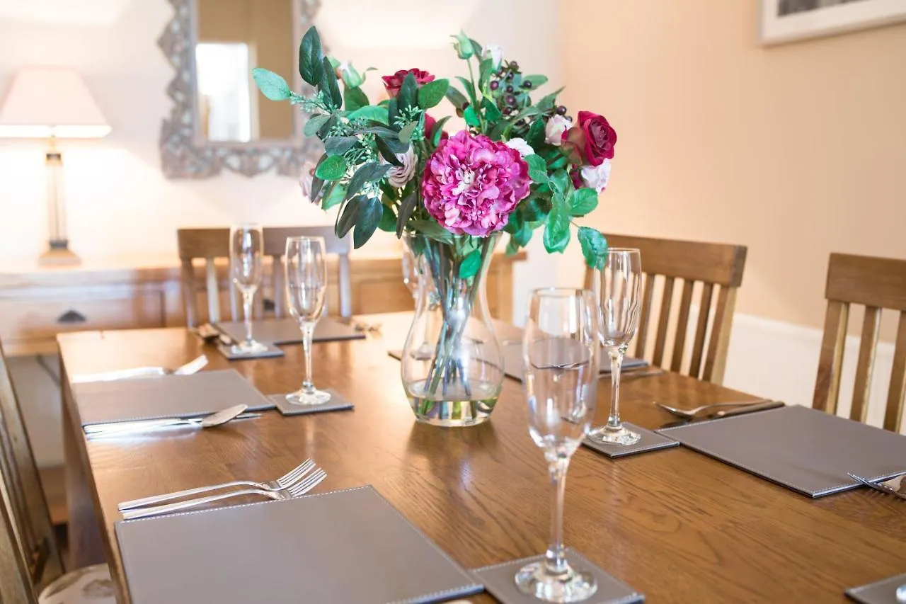 Holiday home Corner Cottage - Character, Charm, Great Location. Ringwood