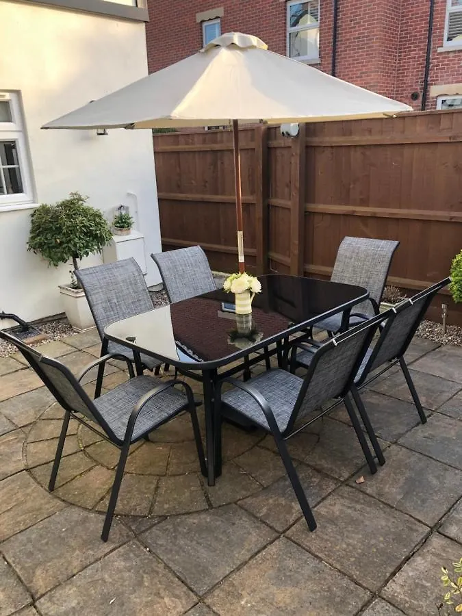 Corner Cottage - Character, Charm, Great Location. Ringwood United Kingdom